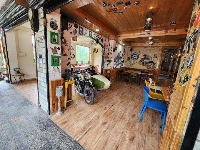 Throttle Shrottle Moto Hostel Manāli Εξωτερικό φωτογραφία