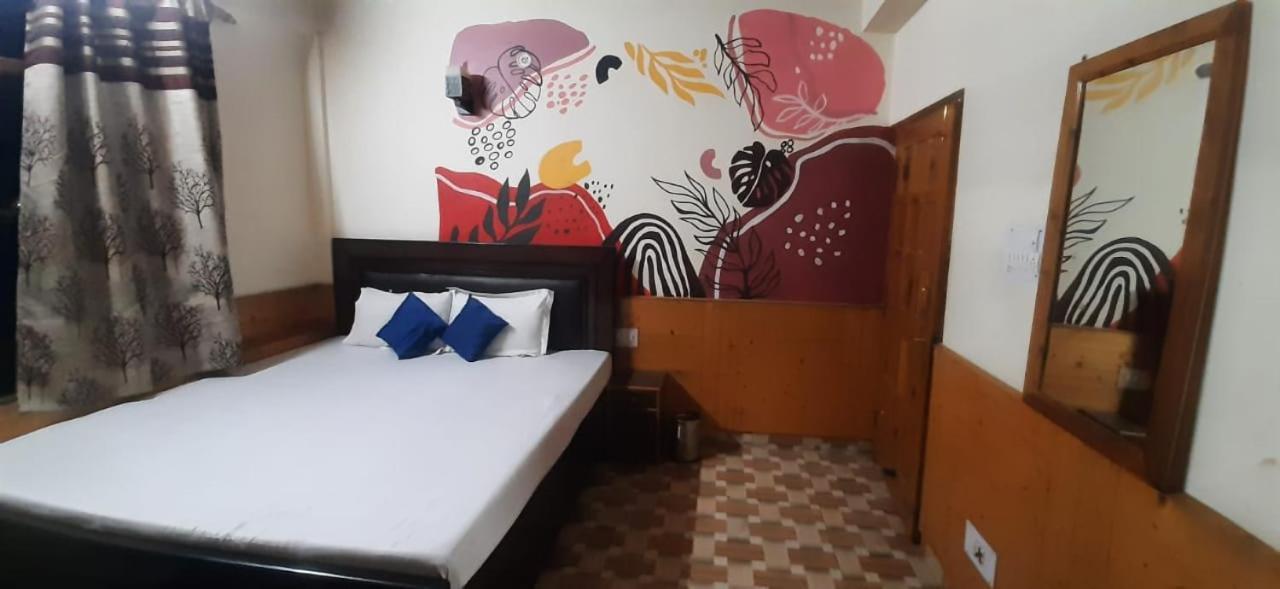 Throttle Shrottle Moto Hostel Manāli Εξωτερικό φωτογραφία
